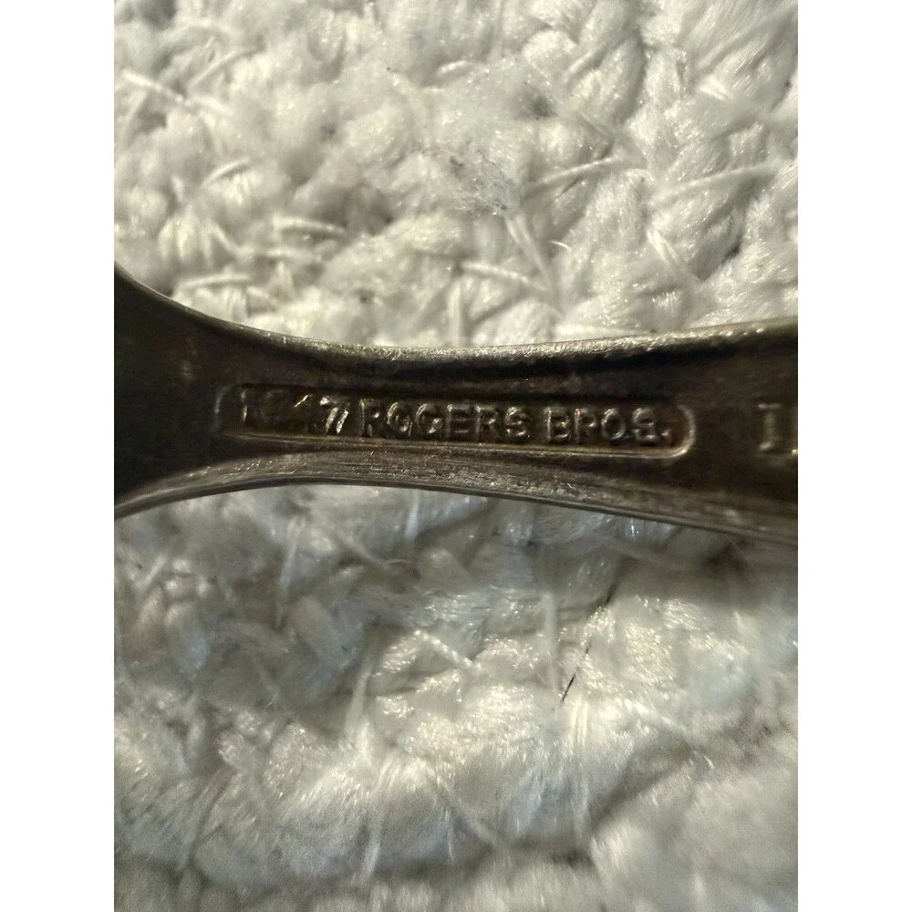 Vintage 1847 Rogers Bros Heritage 4 1/4 in. Silver Plate Childs Baby Fork